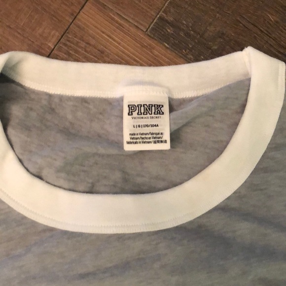 NWOT Victoria Secret Pink Tee. Size Large - Picture 2 of 3